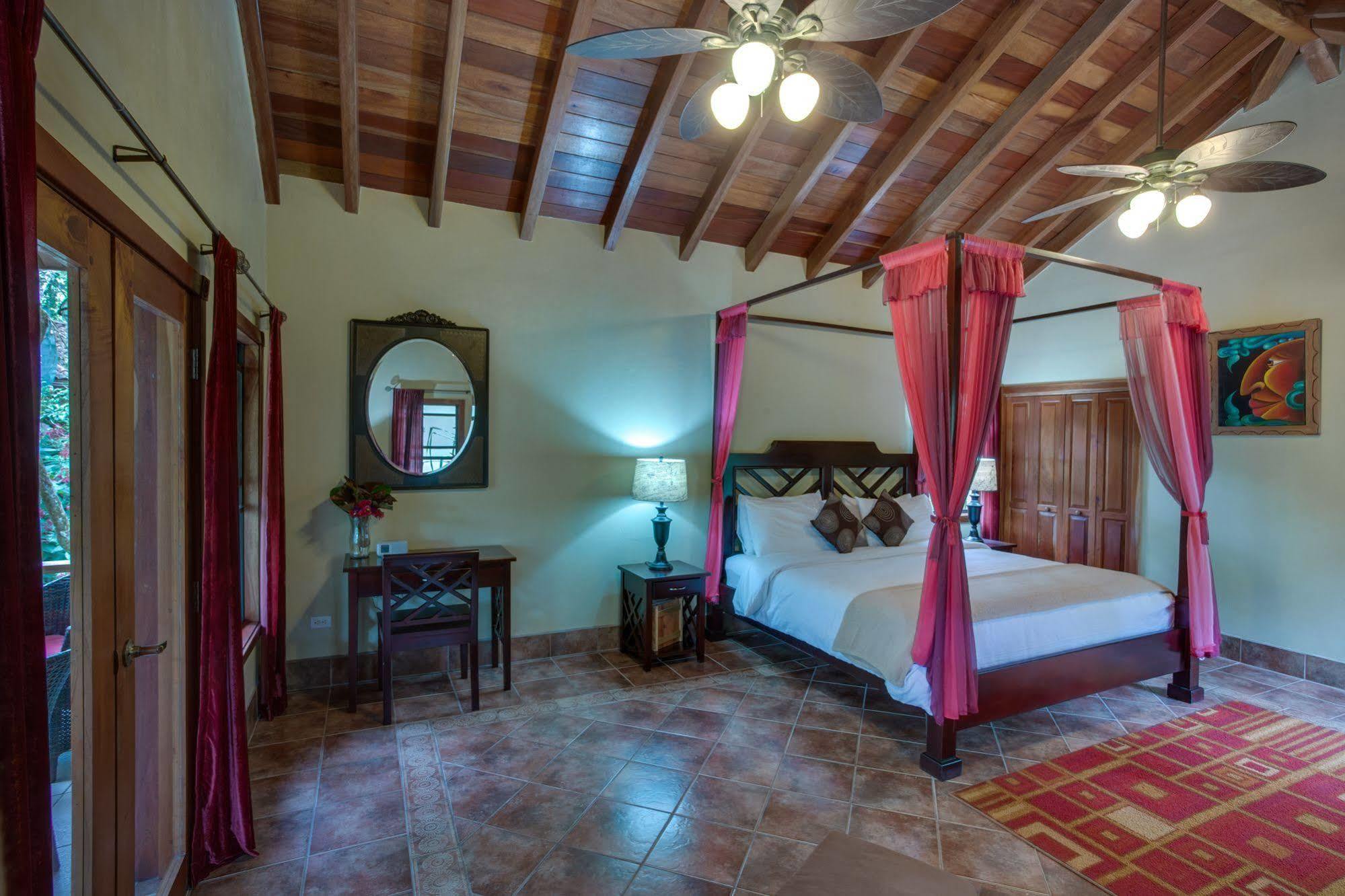 Mystic River Resort San Ignacio Esterno foto