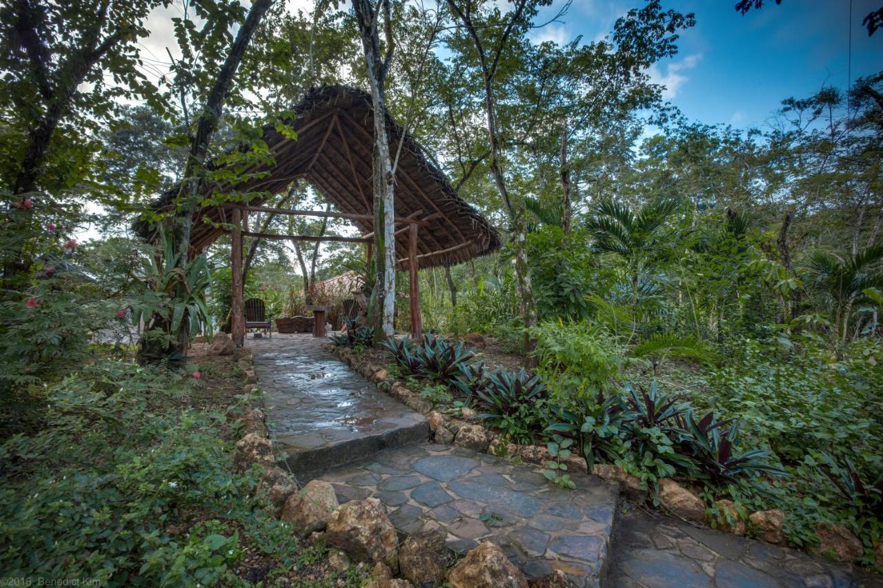 Mystic River Resort San Ignacio Esterno foto